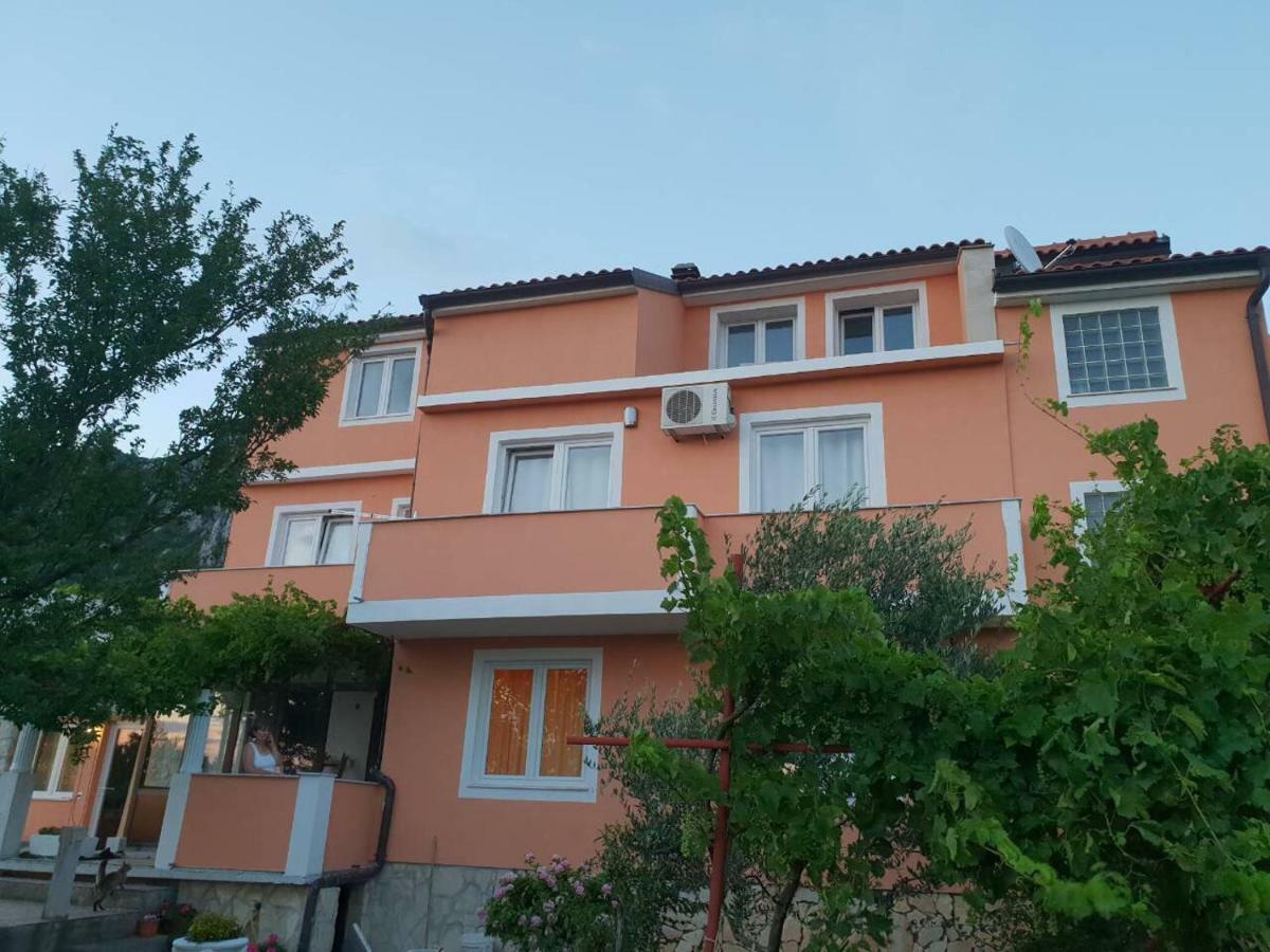 Apartman Ivana Grizane-Belgrad Bagian luar foto